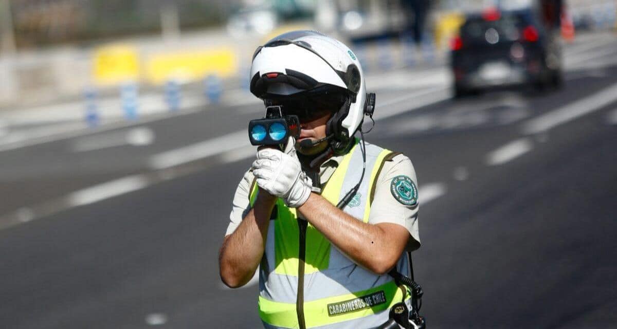 Conductora detenida en Valparaíso por intentar atropellar a carabineros durante fiscalización