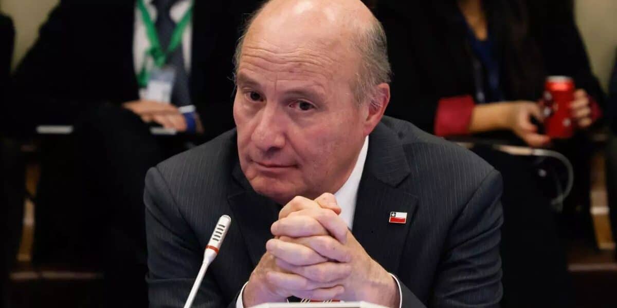Jorge Quiroz informó las nuevas metas de déficit estructural y deuda pública hacia 2030