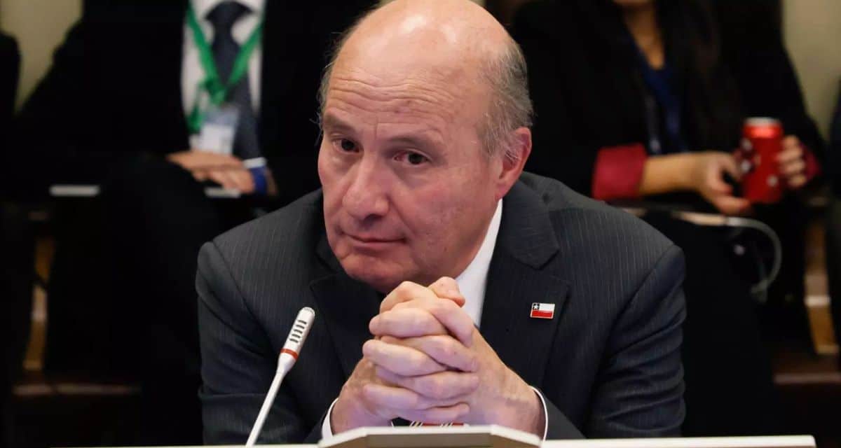 Jorge Quiroz informó las nuevas metas de déficit estructural y deuda pública hacia 2030