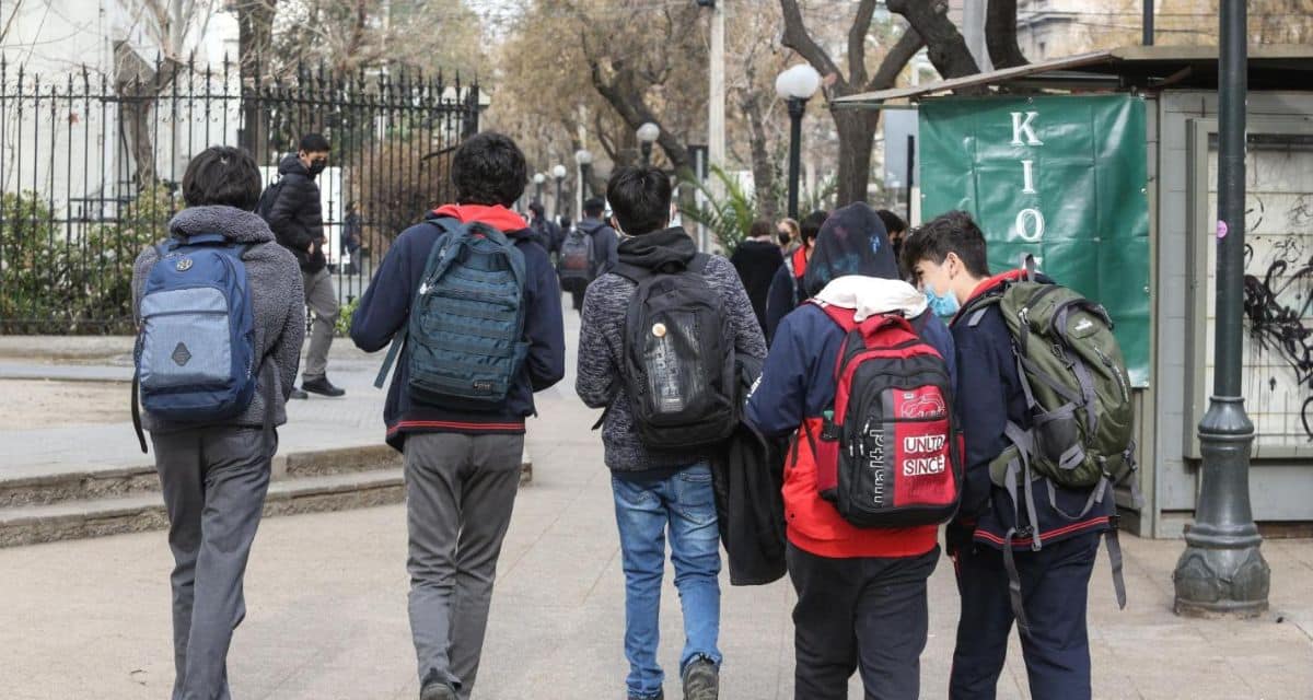 Ley 21.645 permite solicitar feriado preferente y teletrabajo a padres y cuidadores