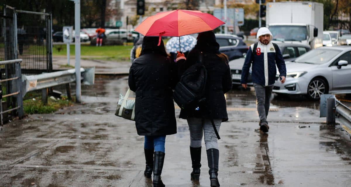 Lluvia en la Región Metropolitana se concentraría en comunas cordilleranas hacia el viernes