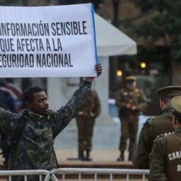 Ciudadano extranjero denuncia red de niños perdidos en Palacio de La Moneda