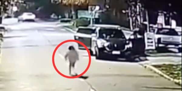 Cámara registra portonazo en Chiguayante contra una madre y su hija menor de edad