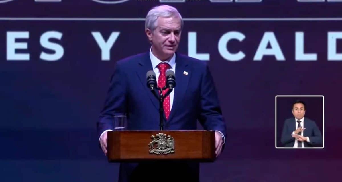Presidente Kast responde a gritos durante el Encuentro Nacional de Alcaldes y Alcaldesas 2026