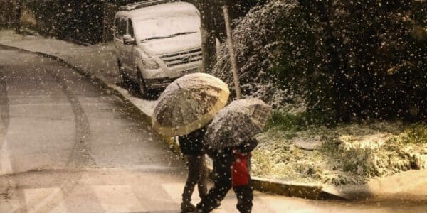 Sistema frontal amenaza con lluvias, viento, nieve y frío polar en regiones del centro-sur de Chile