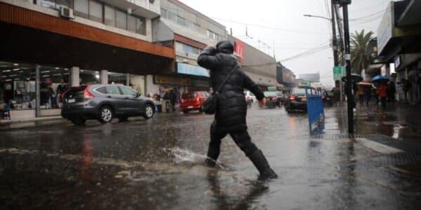 Sistema frontal podría provocar lluvias intensas entre Biobío, Maule y sectores de la zona central