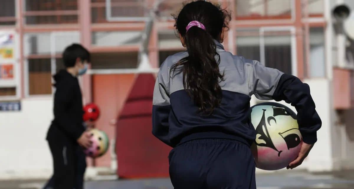 Vacaciones de invierno 2026 tendrán fechas distintas según cada región de Chile