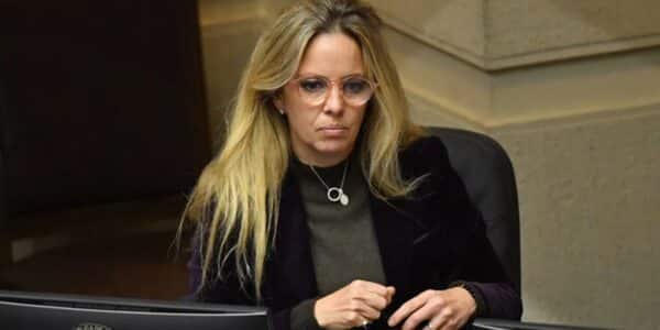Vanessa Kaiser durante debate legislativo sobre artes marciales obligatorias en colegios de Chile
