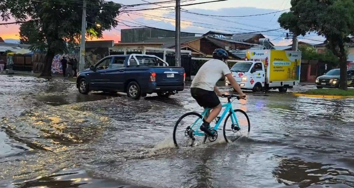Alarma meteorológica por precipitaciones intensas en La Araucanía y Los Ríos