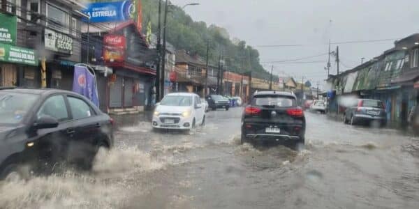 Alarma meteorológica por precipitaciones intensas y riesgo de aluviones en La Araucanía y Los Ríos