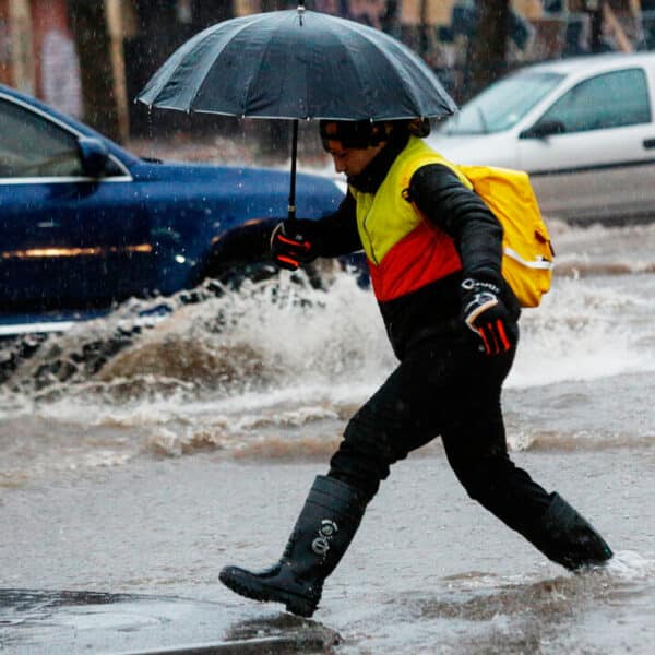 Alerta meteorológica por precipitaciones y isoterma alta en tres regiones del sur de Chile