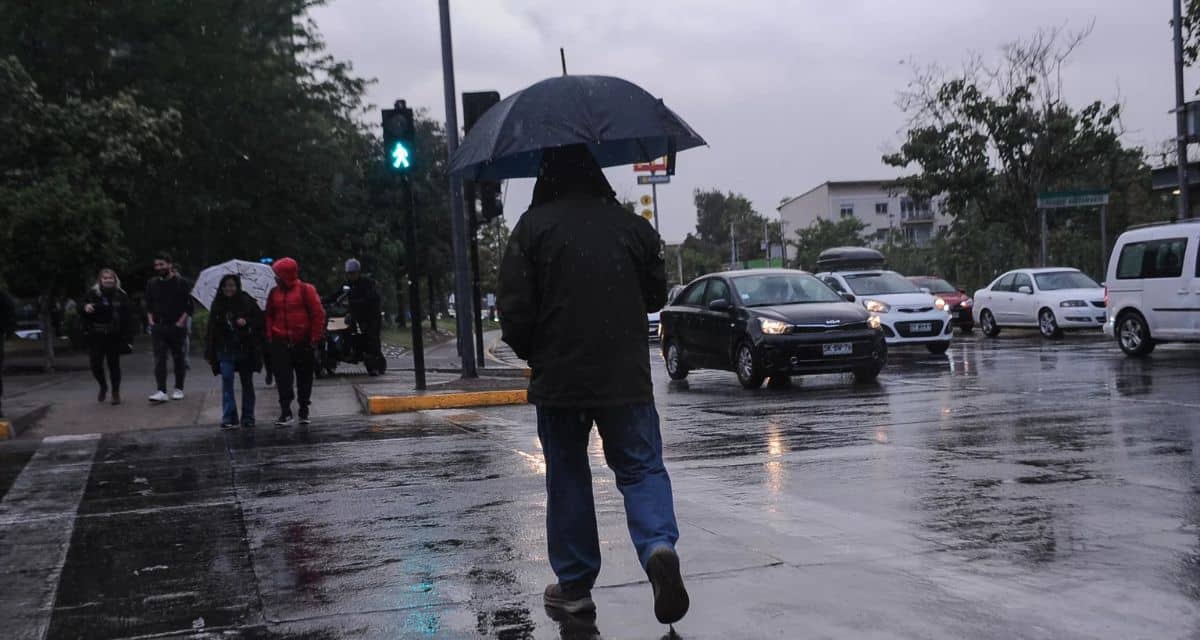 Alertas meteorológicas por sistema frontal con lluvias y fuertes vientos en Maule, Ñuble y Biobío
