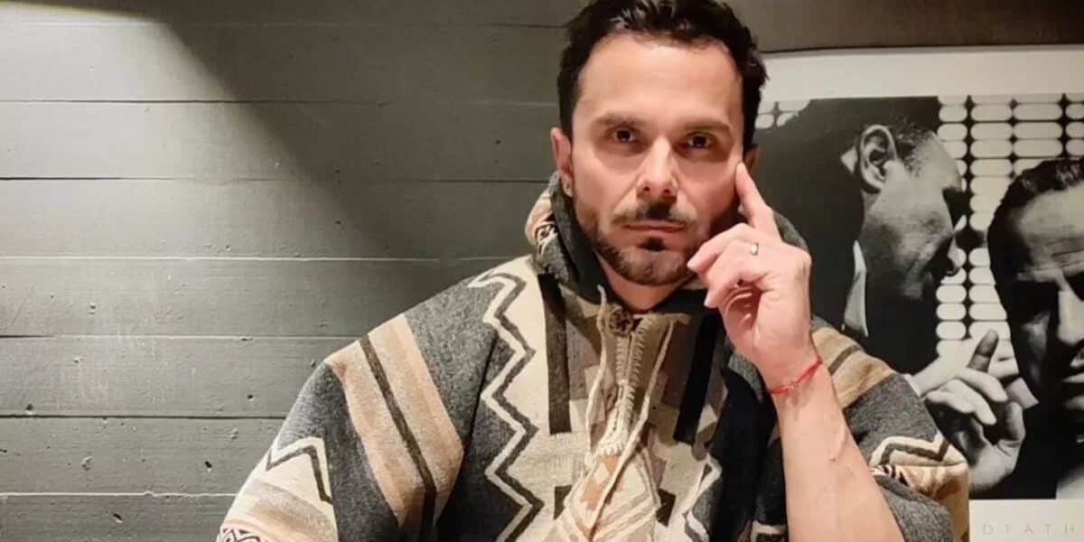 Álvaro Ballero revela que está con dos terapeutas tras salir del reality de Mega