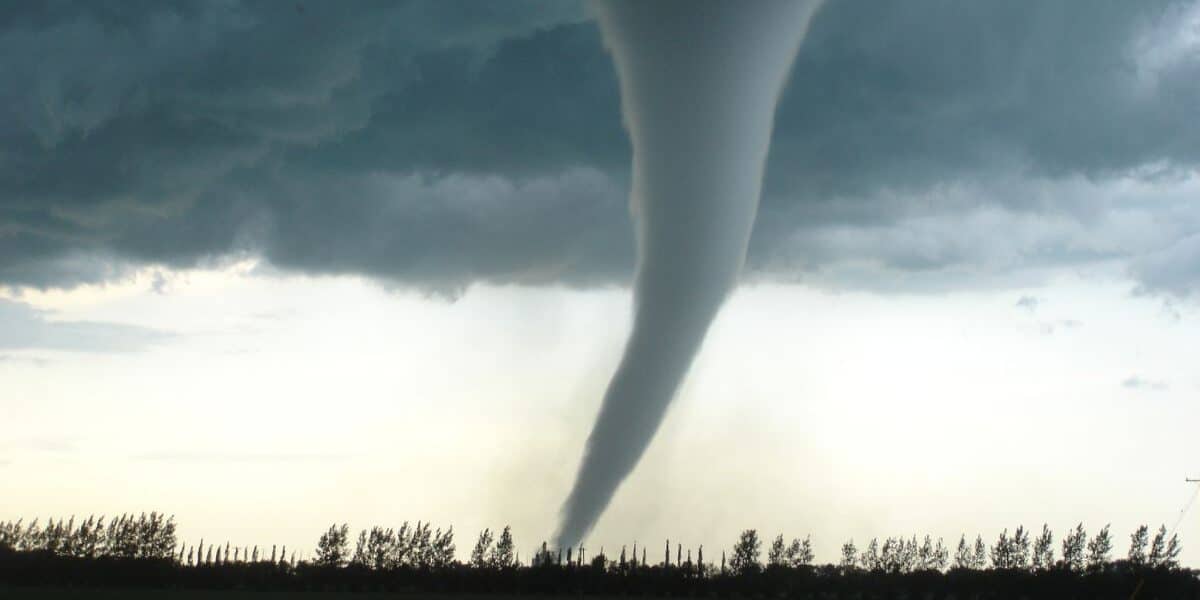 Nubes de tormenta asociadas al aviso por posibles tornados en el sur de Chile