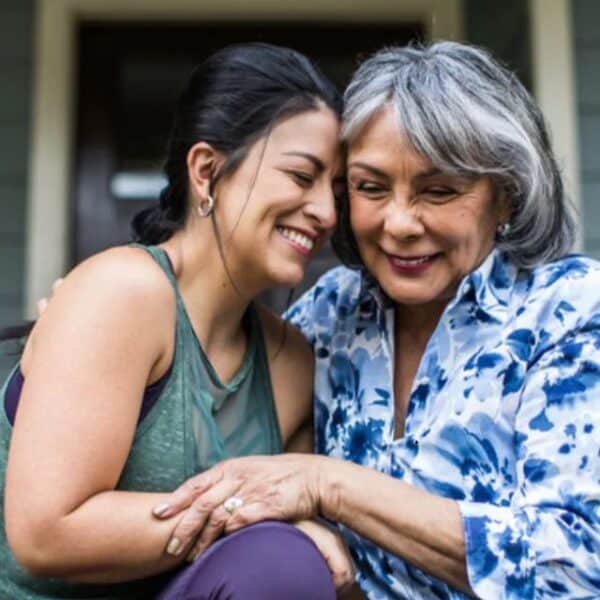 Beneficios para adultos mayores que pueden cobrarse o solicitarse durante julio en Chile