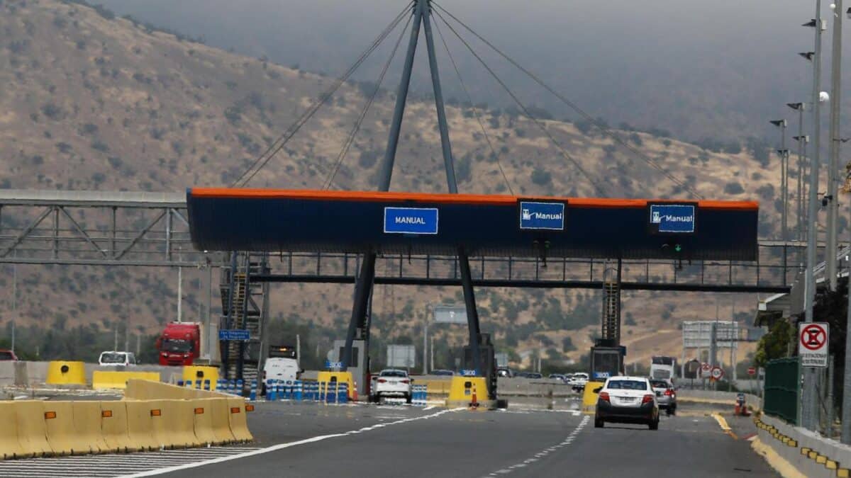 Diputados impulsan revisión de concesiones de carreteras y cobros de peajes en Chile
