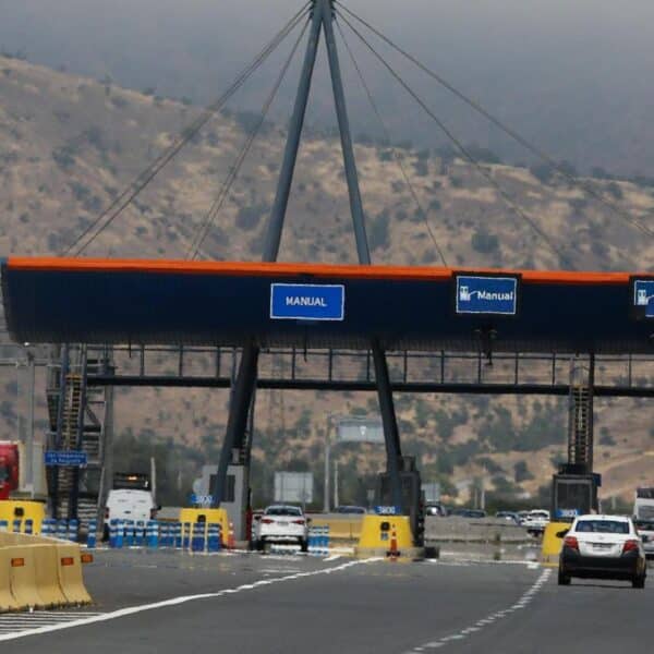 Diputados impulsan revisión de concesiones de carreteras y cobros de peajes en Chile