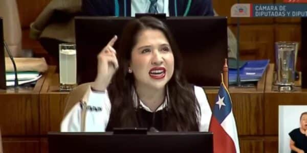 Consuelo Veloso en la Cámara critica al Gobierno de José Antonio Kast y al ministro Jorge Quiroz