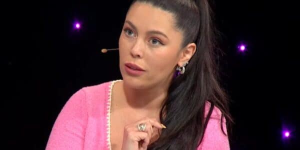 Daniela Aránguiz durante una aparición televisiva en la que habló sobre sus raíces familiares
