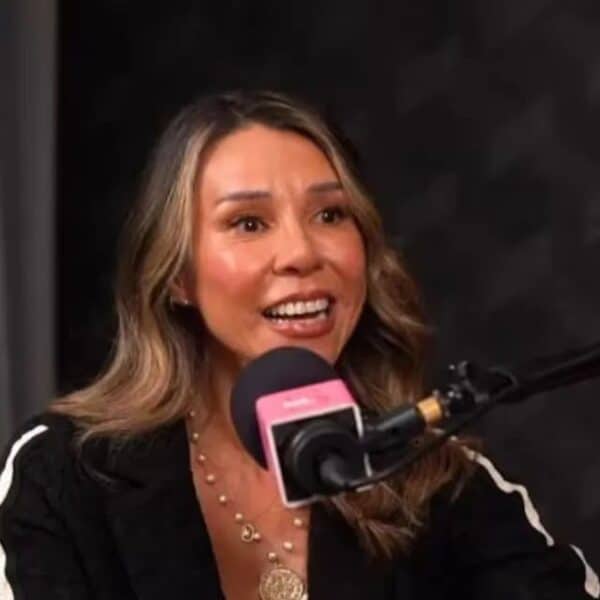 Daniela Castro y Diego Valdivieso fueron vinculados tras ser vistos juntos en un restaurante de Chicureo