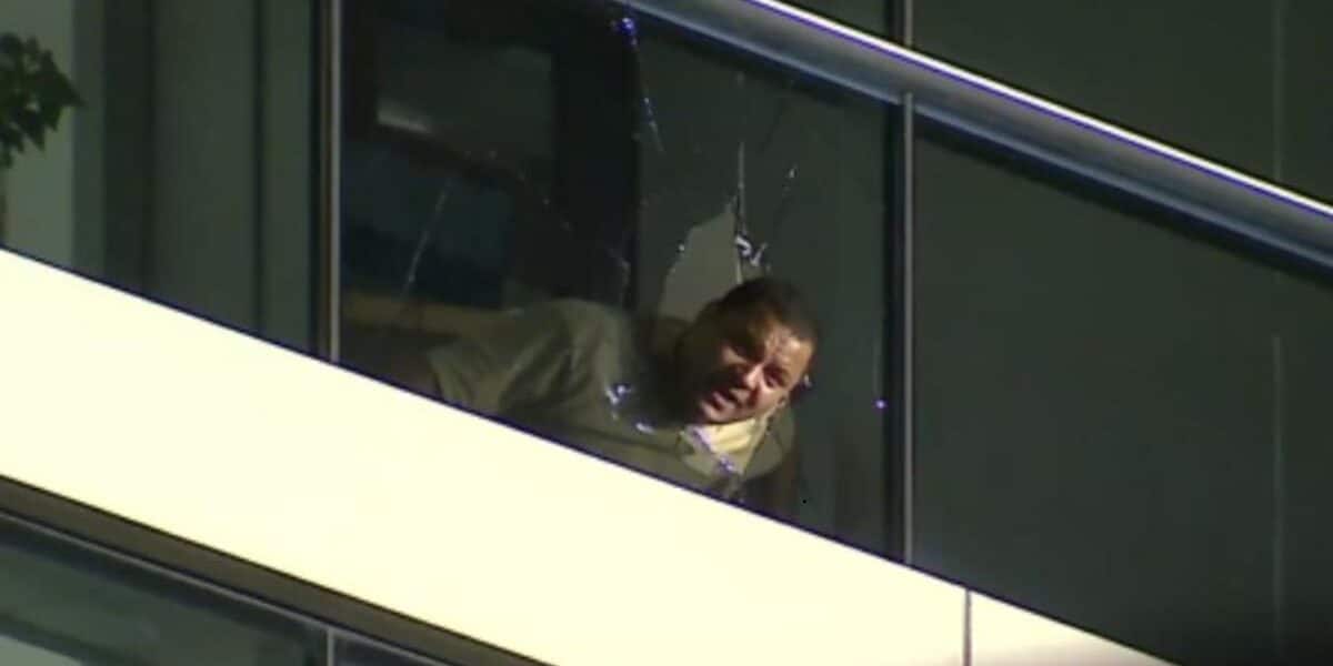 Detective PDI parapetado en un edificio de Las Condes tras denunciar presuntas irregularidades institucionales