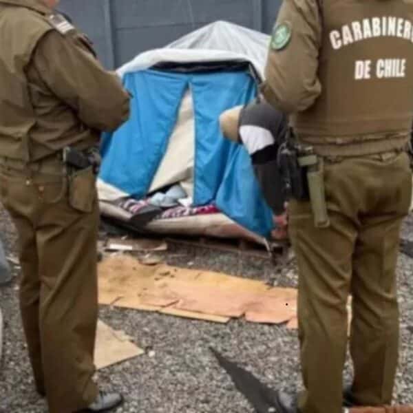 Familia venezolana en Chillán junto a bebé de 5 meses encontrada en carpa cerca de la Ruta 5 Sur