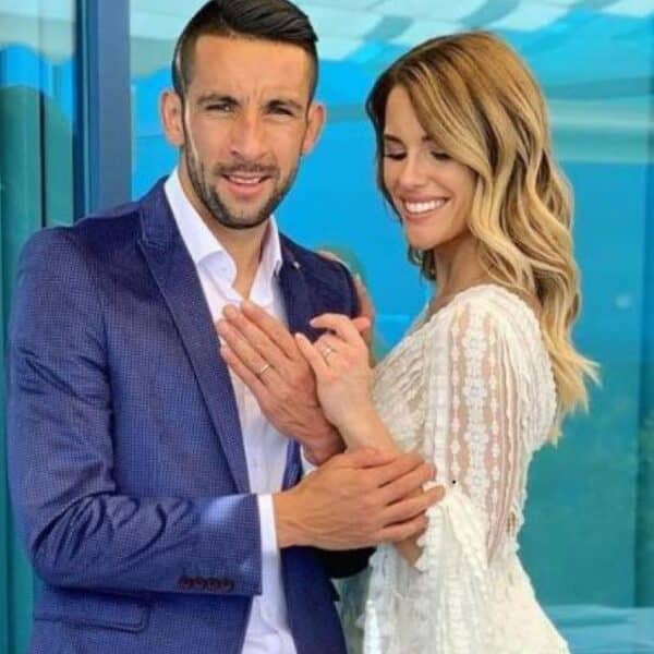 Gala Caldirola aparece junto a su hija Luz Elif, fruto de su relación con Mauricio Isla