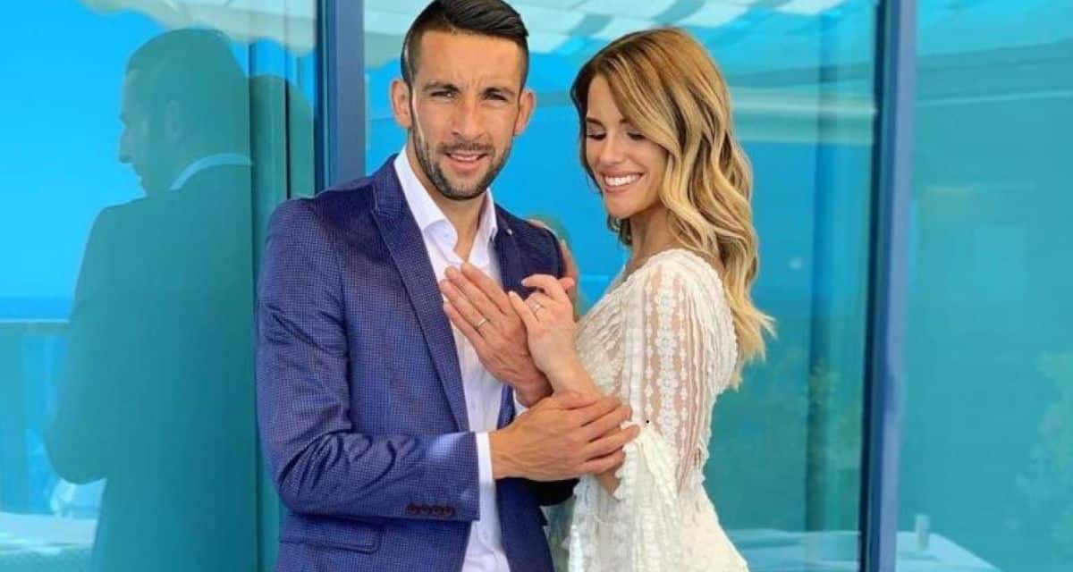 Gala Caldirola aparece junto a su hija Luz Elif, fruto de su relación con Mauricio Isla
