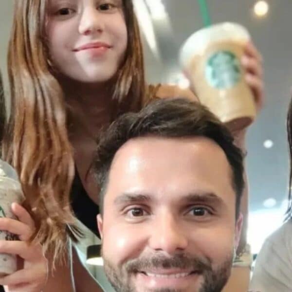 Hijas de Álvaro Ballero protagonizan sesión de fotos que causó sorpresa en redes sociales