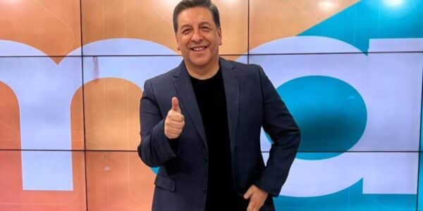 Julio César Rodríguez aparece junto a Natalia Paulina en una romántica fotografía compartida en Instagram