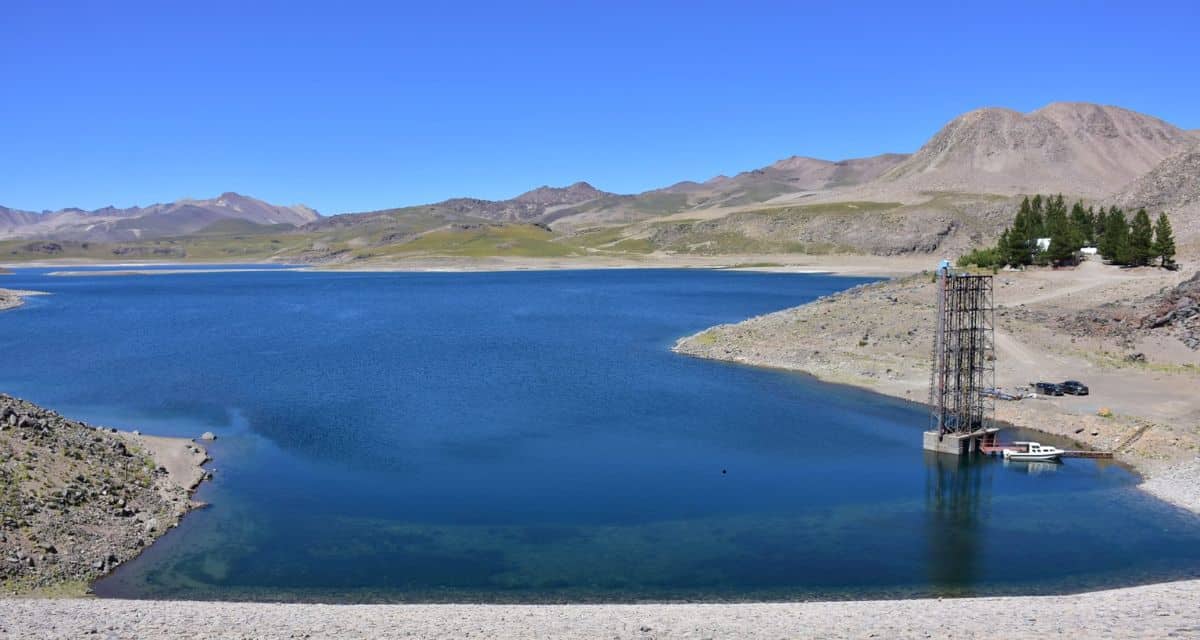 Laguna del Maule bajo monitoreo tras más de 250 sismos registrados en cuatro horas