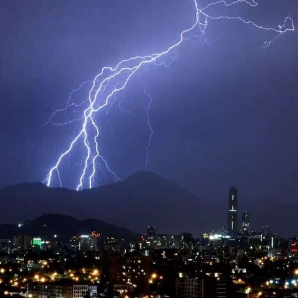 Lluvias en Santiago durante este lunes 27 de julio con posibles tormentas eléctricas