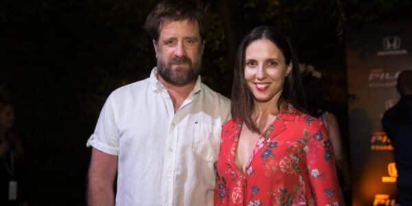 Luz Valdivieso junto a sus tres hijos durante la celebración de sus 49 años