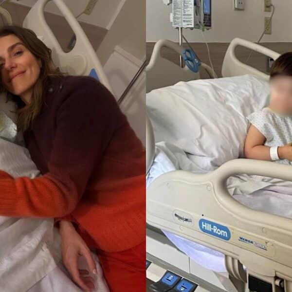 María Luisa Godoy junto a su hijo Domingo durante su recuperación en una clínica