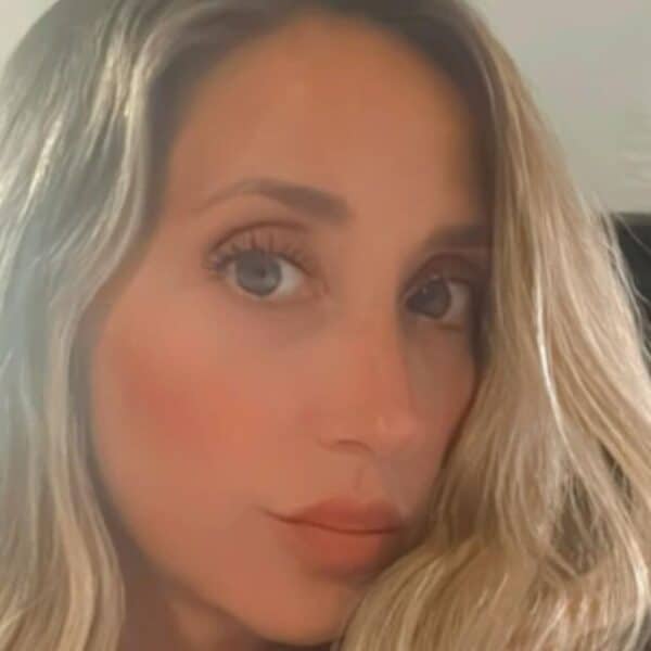 María Teresa Órdenes, esposa de Américo, luce una atrevida vestimenta en una fotografía publicada en Instagram