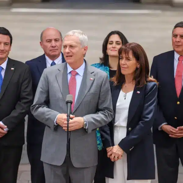 Ministerio de la Mujer es denunciado ante Contraloría por eventuales irregularidades salariales