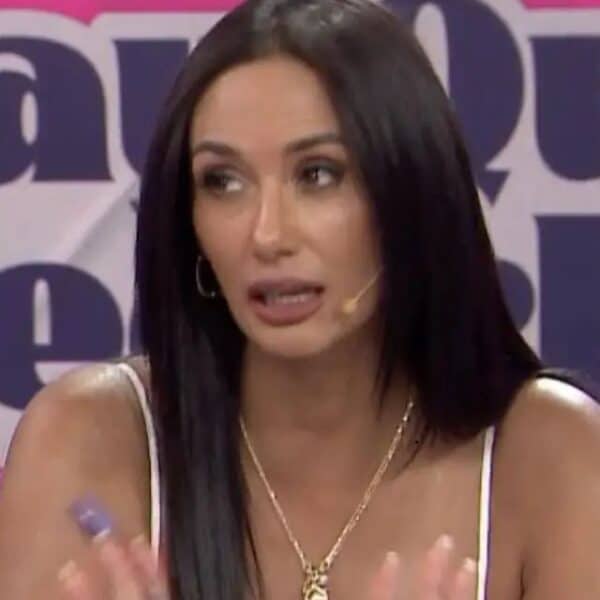 Pamela Díaz reacciona a los comentarios sobre el viaje de su hija Pascuala junto a la asesora del hogar