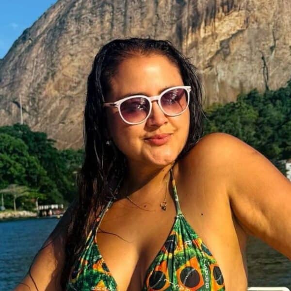 Pamela Leiva luce bikini azul durante sus vacaciones en Los Cabos, México