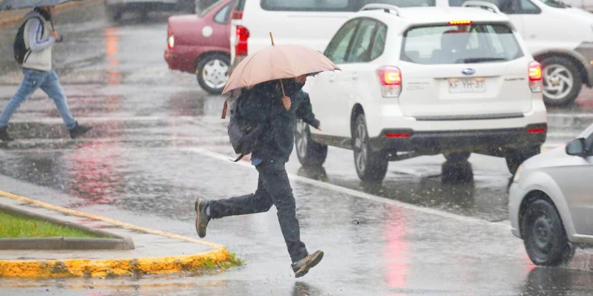 Sistema frontal deja aviso meteorológico para la Región Metropolitana, O’Higgins, Maule, Ñuble y Biobío