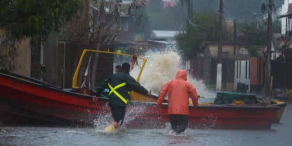 Sistema frontal en Coquimbo amenaza con lluvias intensas, marejadas y desbordes