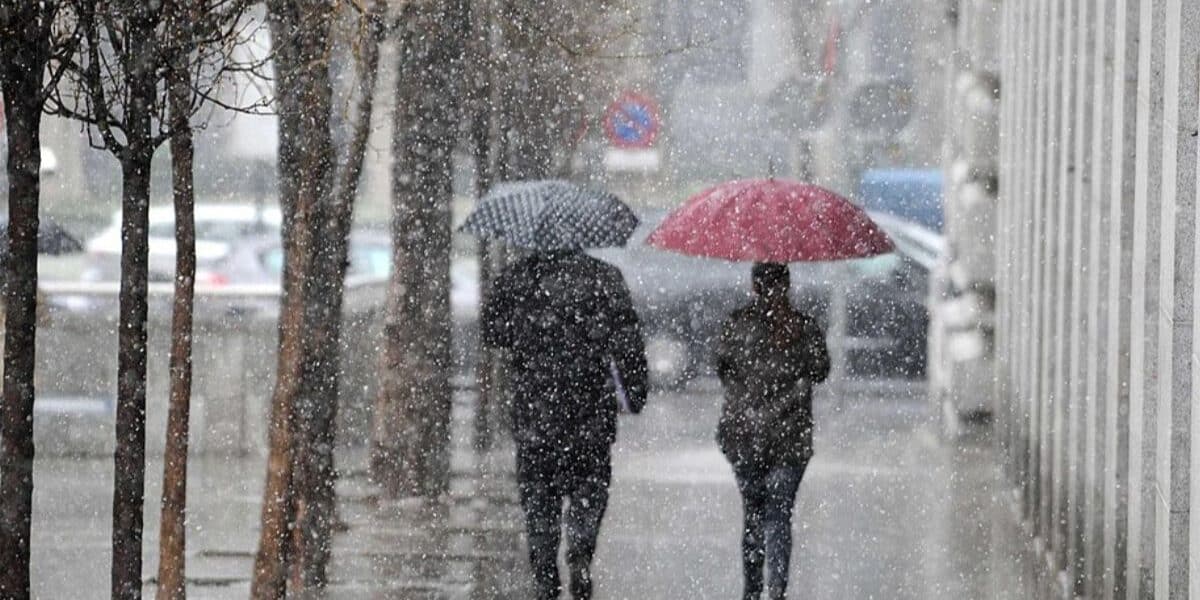 Sistema frontal provocará ráfagas de hasta 70 km/h y nevadas en zonas de Chile