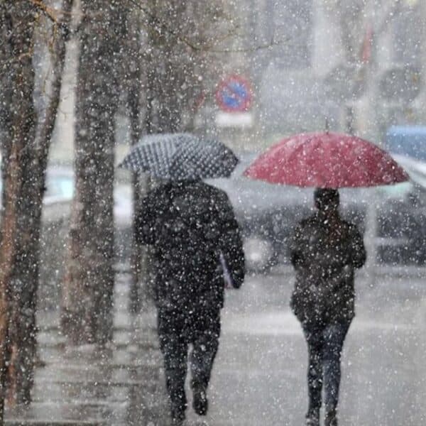 Sistema frontal provocará ráfagas de hasta 70 km/h y nevadas en zonas de Chile