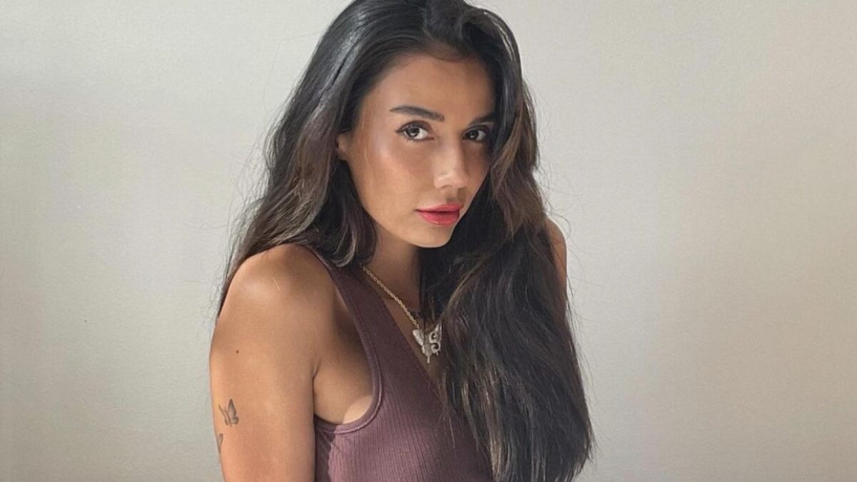 Steffi Méndez en bikini revela edición de foto por sus tatuajes