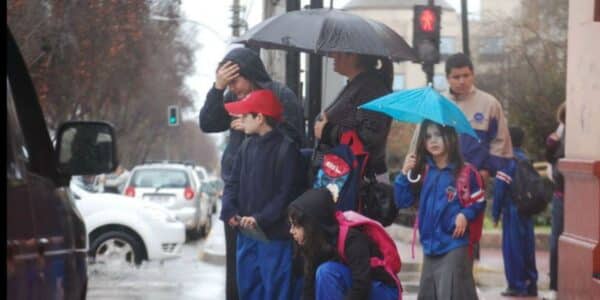 Suspensión de clases por sistema frontal y río atmosférico categoría 5 en comunas de Coquimbo y Biobío