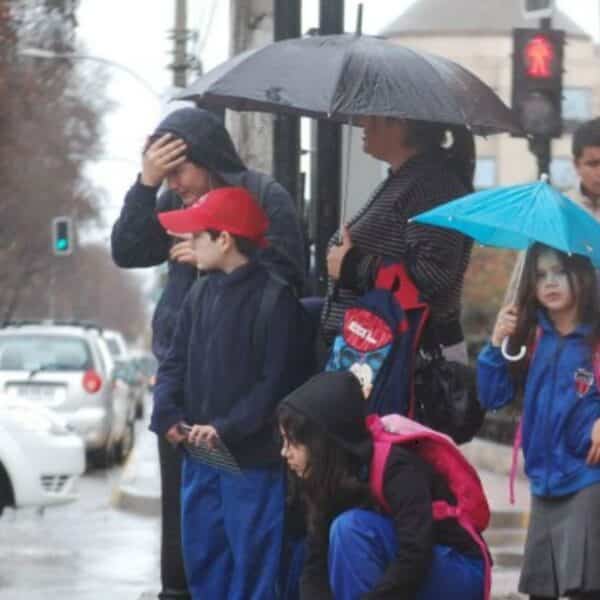 Suspensión de clases por sistema frontal y río atmosférico categoría 5 en comunas de Coquimbo y Biobío