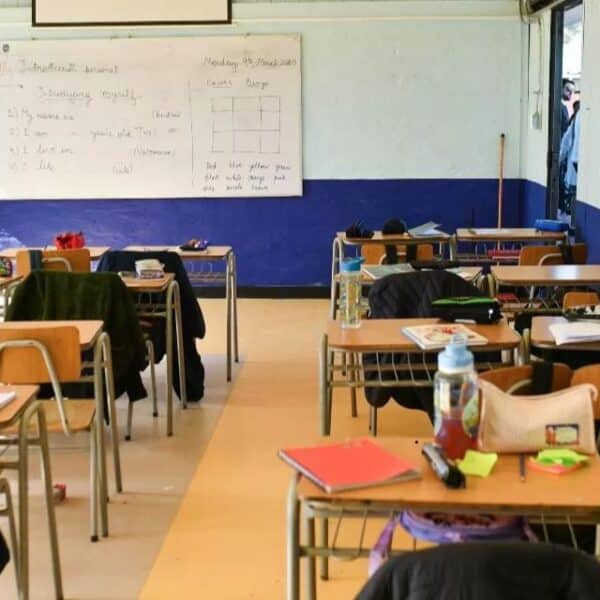 Suspensión de clases en nueve regiones de Chile debido al intenso sistema frontal