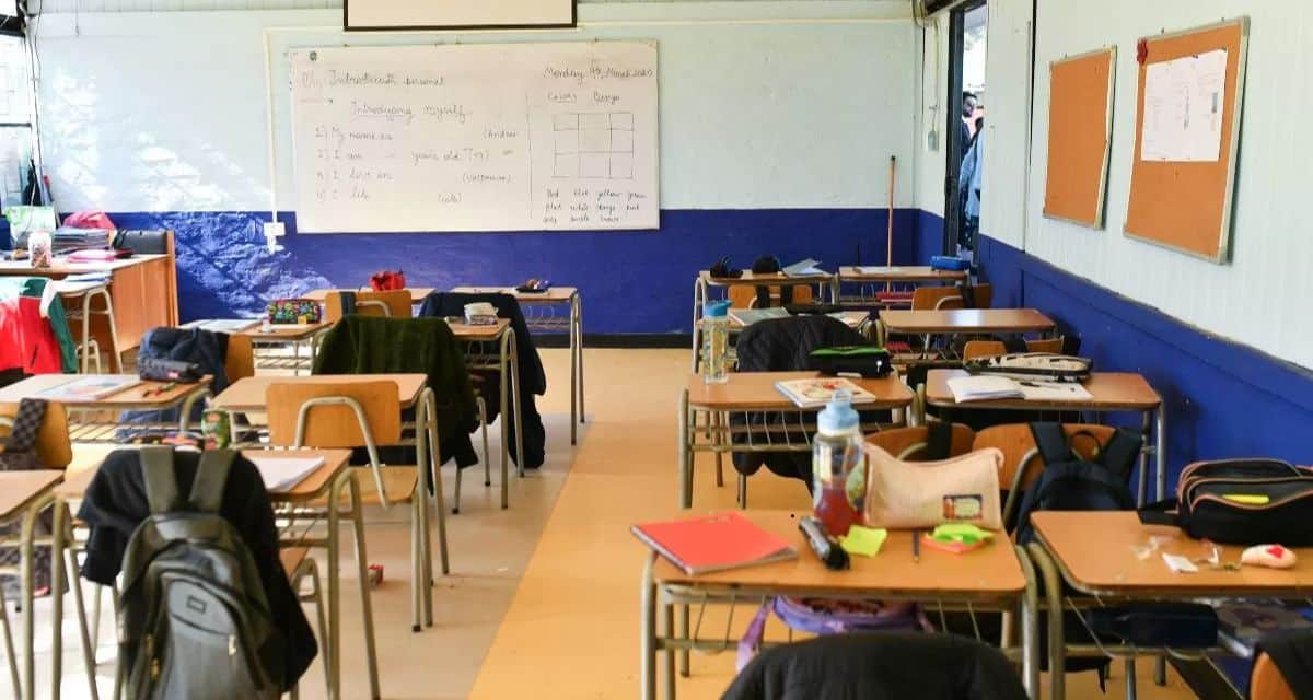 Suspensión de clases en nueve regiones de Chile debido al intenso sistema frontal