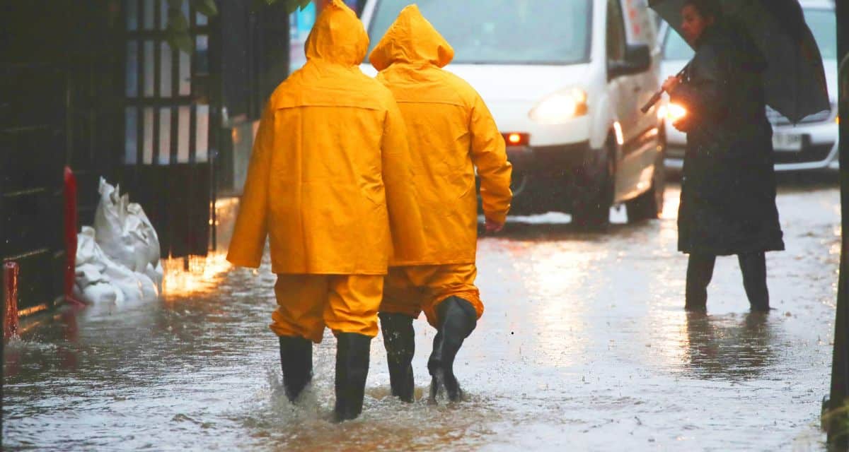 Tormenta perfecta podría causar inundaciones costeras y anegamientos en cuatro comunas de la Región Metropolitana