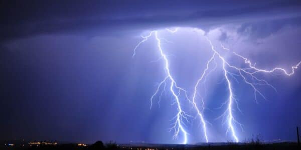 Tormentas eléctricas pronosticadas para cinco regiones de la zona centro-sur de Chile