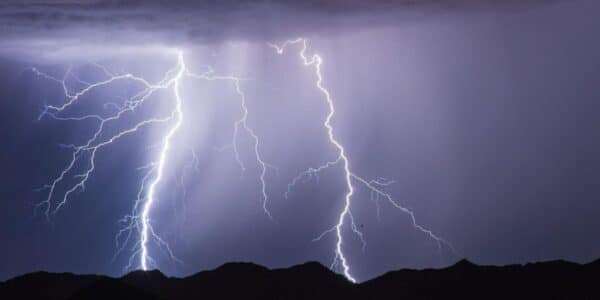 Tormentas eléctricas pronosticadas por la DMC para cuatro regiones de Chile